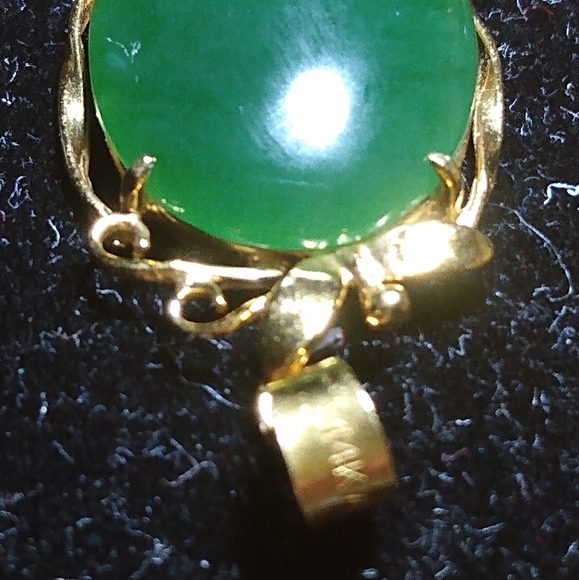 14 kt yellow Gold Jade Pendant. - Picture 5 of 6